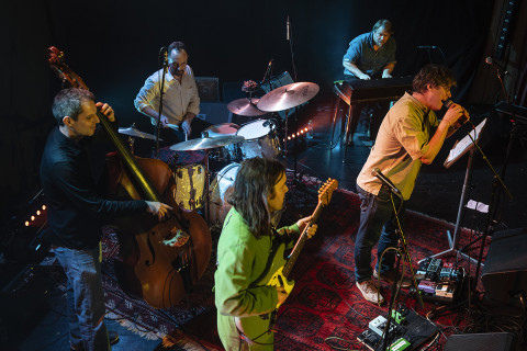 Tschou Endo (Calling Sirens mit Philipp Lothenbach) – 2024 – Foto von Benjamin Rauber