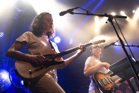 Klara Germanier Git. - Leonie Bradatsch Bass - Evelinn Trouble Band - 2023 Foto von Benjamin Rauber