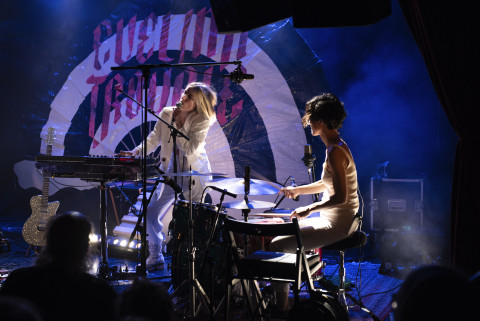 Evelinn Trouble - Aine Fujioka Schlagzeug - 2023 - Foto von Benjamin Rauber